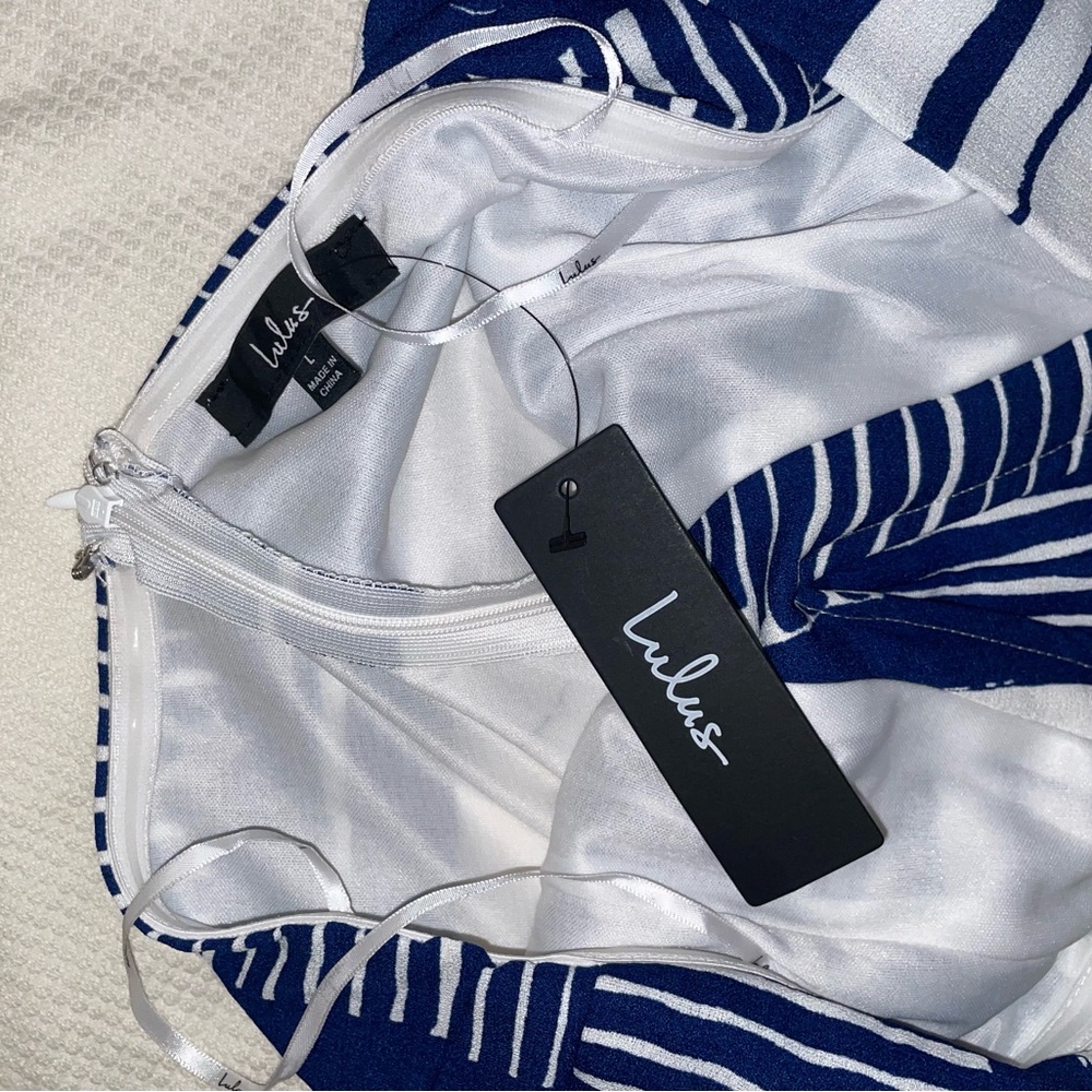 NWT Lulus Delphi Romper Playsuit Blue White Striped Tie Front Strapless Size L - Picture 9 of 9